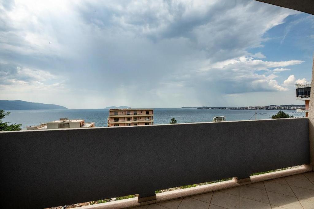 Sea View Apartment Vlorë 外观 照片